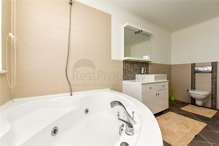 Geräumiges Penthouse mit 3+1 Grundriss im Stadtteil Konakly. 