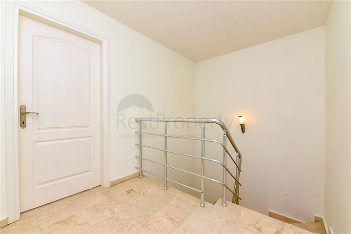 Geräumiges Penthouse mit 3+1 Grundriss im Stadtteil Konakly. 