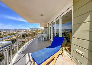 Geräumiges Penthouse mit 3+1 Grundriss im Stadtteil Konakly. 