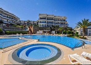 Geräumiges Penthouse mit 3+1 Grundriss im Stadtteil Konakly. 