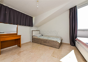 Geräumiges Penthouse mit 3+1 Grundriss im Stadtteil Konakly. 