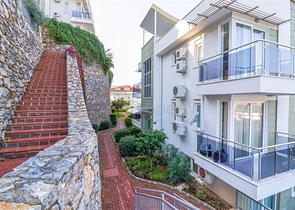 Geräumiges Penthouse mit 3+1 Grundriss im Stadtteil Konakly. 