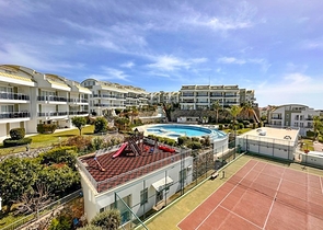 Geräumiges Penthouse mit 3+1 Grundriss im Stadtteil Konakly. 