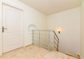 Geräumiges Penthouse mit 3+1 Grundriss im Stadtteil Konakly. 