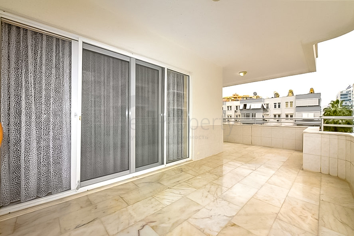 Möblierte Wohnung 2+1 150 m vom Meer entfernt