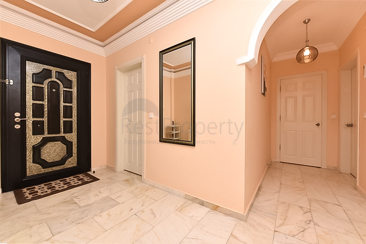 Möblierte Wohnung 2+1 150 m vom Meer entfernt