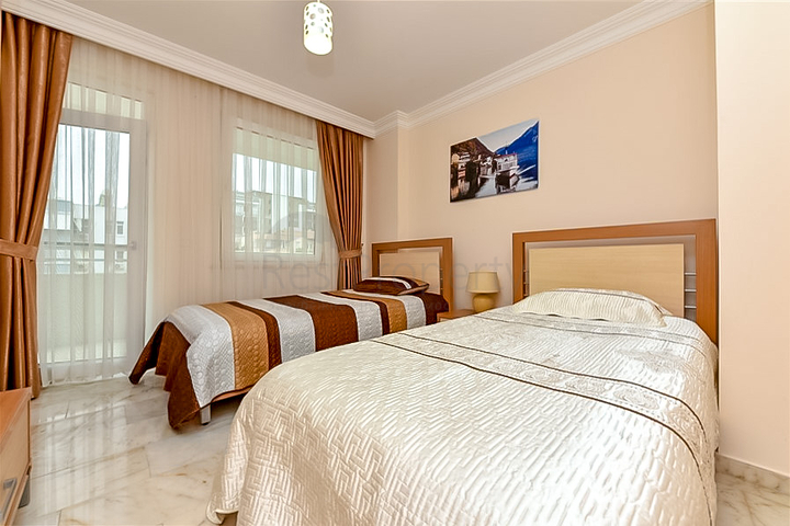 Möblierte Wohnung 2+1 150 m vom Meer entfernt