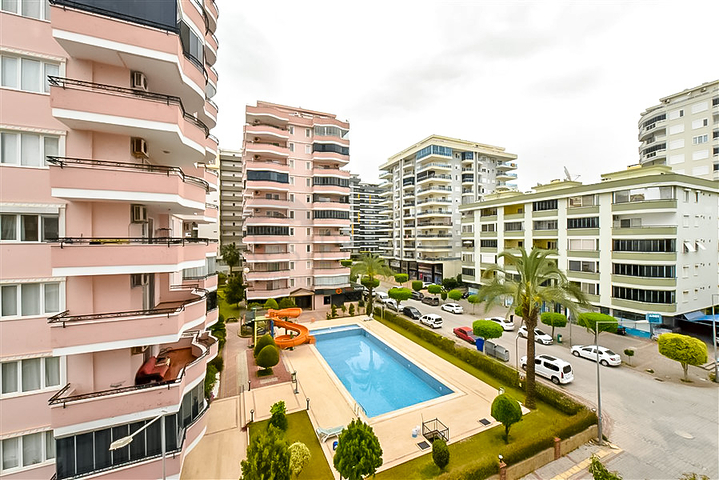 Möblierte Wohnung 2+1 150 m vom Meer entfernt