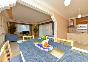 Möblierte Wohnung 2+1 150 m vom Meer entfernt