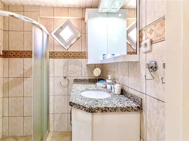 Wohnung 1+1 100 Meter vom Meer entfernt in Oba/Alanya