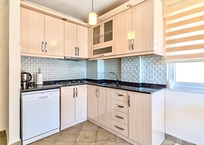 Wohnung 1+1 100 Meter vom Meer entfernt in Oba/Alanya