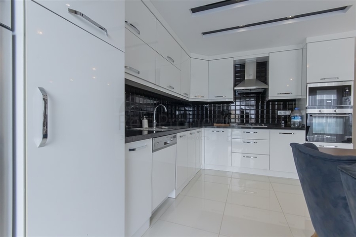 Villa 8+2 in Kargicak 