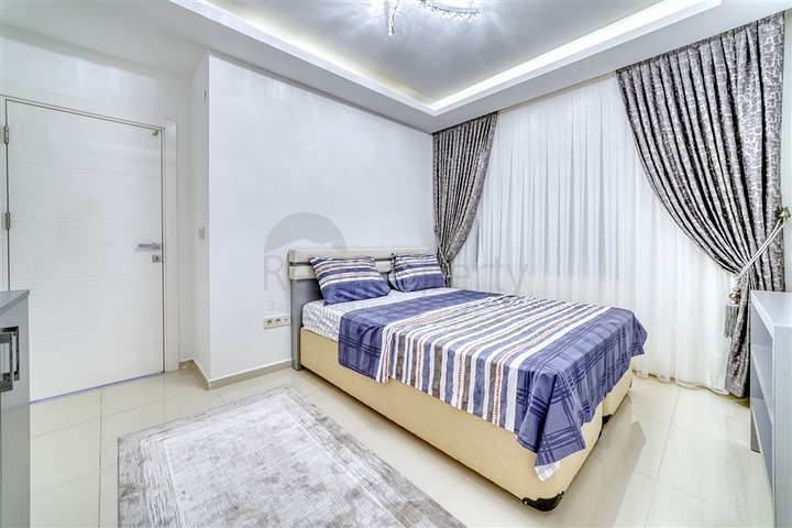 Villa 8+2 in Kargicak 