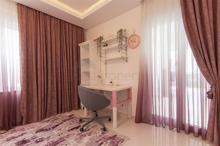 Villa 8+2 in Kargicak 