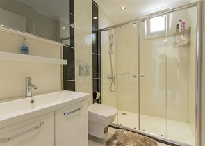 Villa 8+2 in Kargicak 