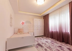 Villa 8+2 in Kargicak 