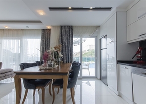 Villa 8+2 in Kargicak 