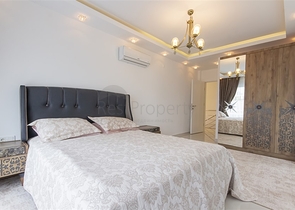 Villa 8+2 in Kargicak 