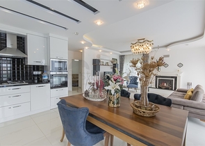 Villa 8+2 in Kargicak 