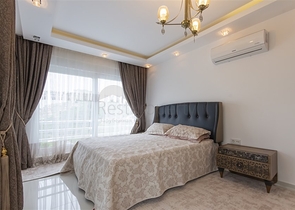 Villa 8+2 in Kargicak 