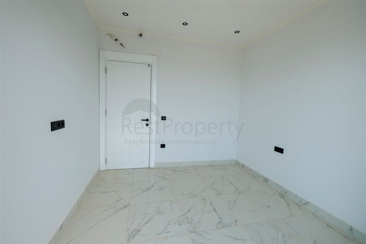 2+1 Penthouse mit Blick auf das Meer und die Festung von Calais im Stadtteil Oba