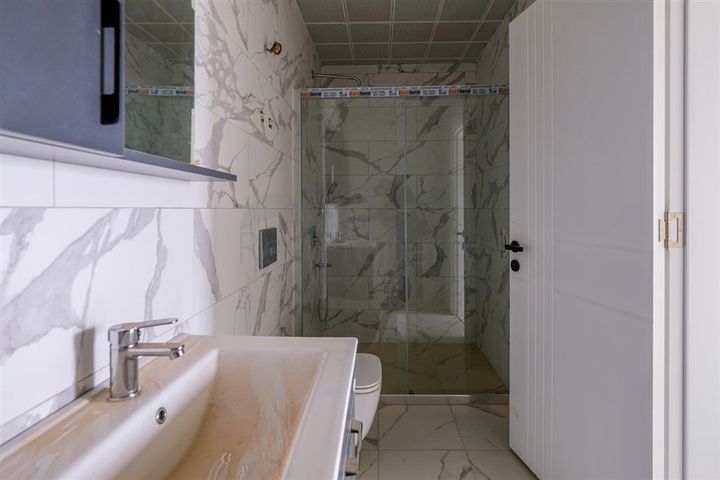 2+1 Penthouse mit Blick auf das Meer und die Festung von Calais im Stadtteil Oba