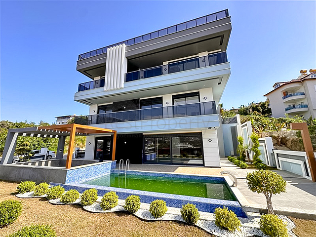 Wunderschöne Villa in Kargicak 