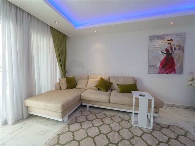 Gemütliches 1+1 mit eigener Terrasse im Stadtteil Oba