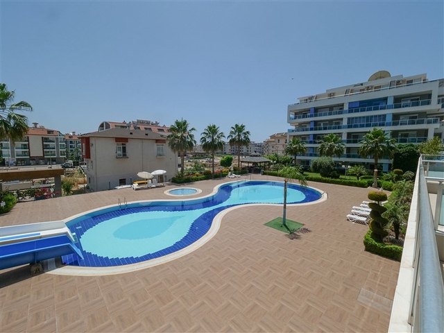 Gemütliches 1+1 mit eigener Terrasse im Stadtteil Oba