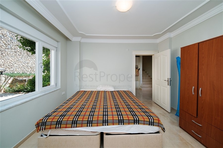 Villa mit Panoramablick auf das Meer und die Berge