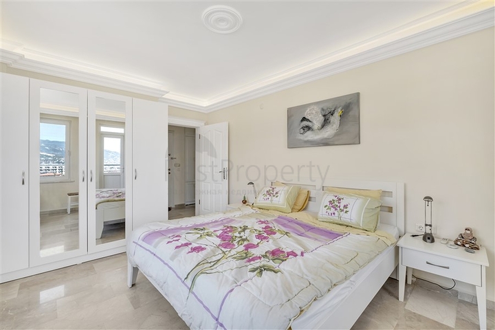 Geräumiges Penthouse im Stadtteil Oba