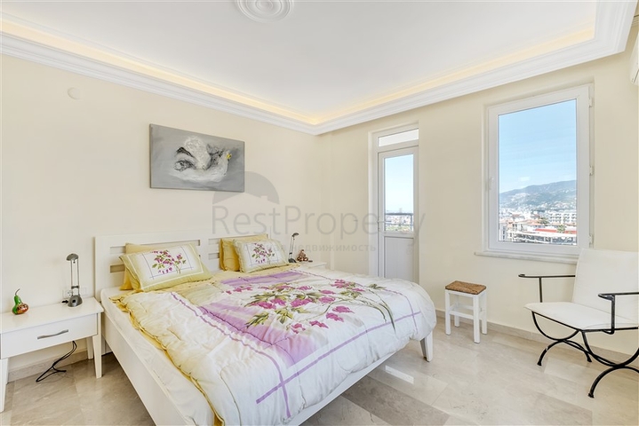 Geräumiges Penthouse im Stadtteil Oba