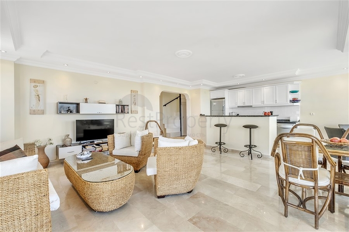 Geräumiges Penthouse im Stadtteil Oba