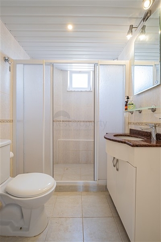 Geräumiges Penthouse im Stadtteil Oba