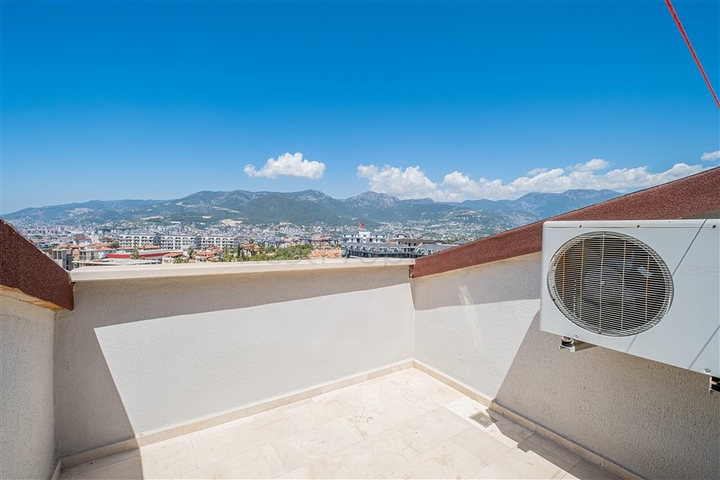 Geräumiges Penthouse im Stadtteil Oba