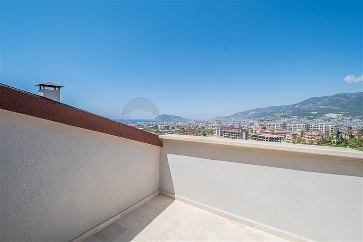 Geräumiges Penthouse im Stadtteil Oba