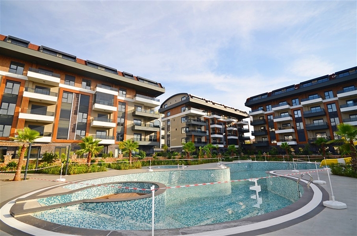 Einzigartige 1+1 Wohnung mit Zugang zum Garten