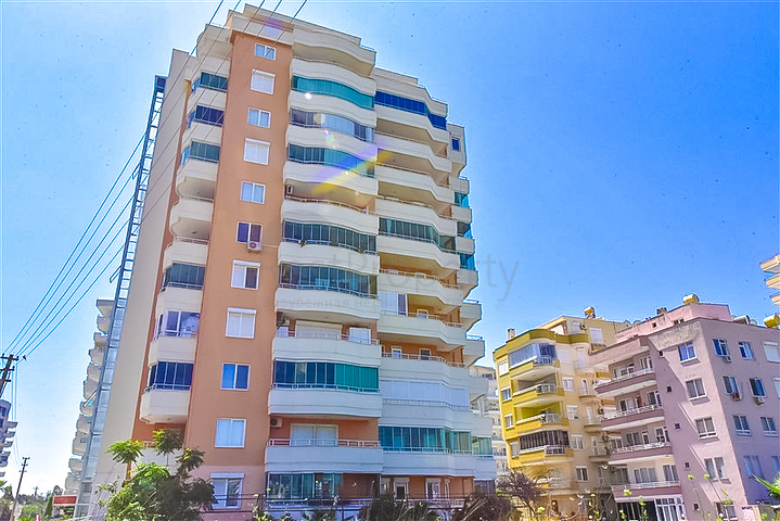 Gemütliche Dreizimmerwohnung mit spektakulärem Meerblick