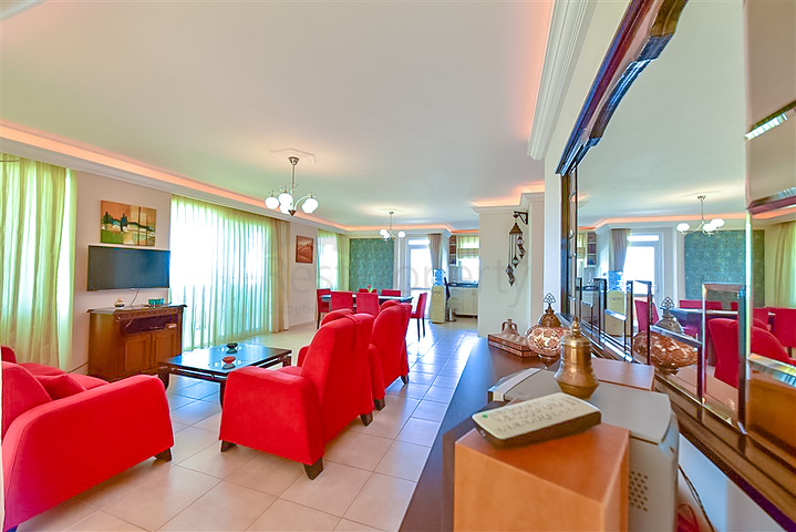 Gemütliche Dreizimmerwohnung mit spektakulärem Meerblick