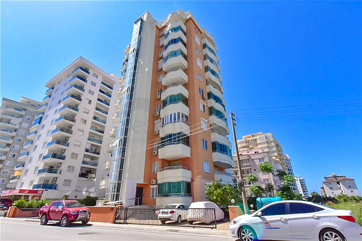 Gemütliche Dreizimmerwohnung mit spektakulärem Meerblick