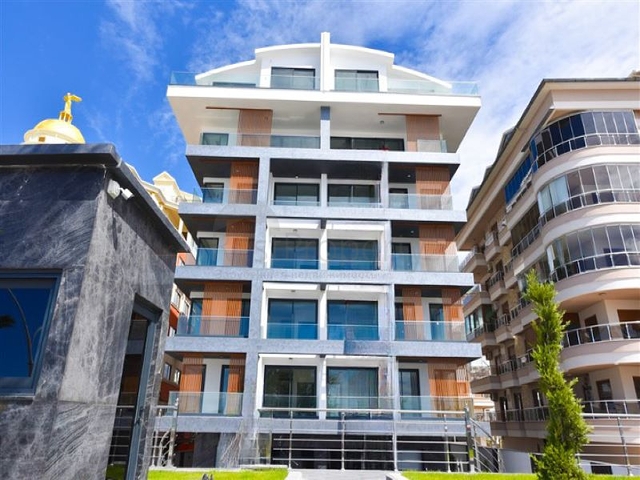 Luxus-Penthouse an der ersten Küste in Beide