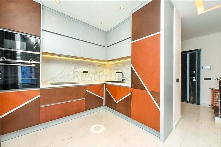 Luxus-Penthouse an der ersten Küste in Beide