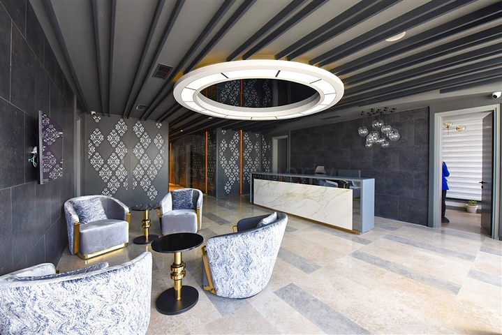 Luxus-Penthouse an der ersten Küste in Beide