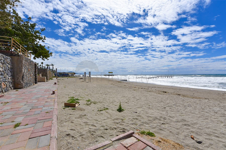 Luxus-Penthouse an der ersten Küste in Beide