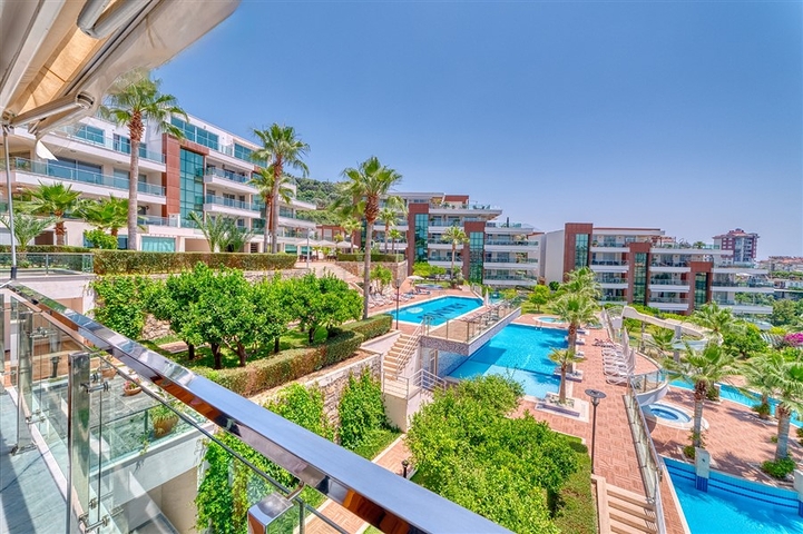 Möblierte Wohnung mit 2+1 Aufenthaltsgenehmigung in der Gegend von Dschikkilli