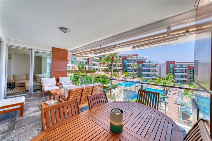 Möblierte Wohnung mit 2+1 Aufenthaltsgenehmigung in der Gegend von Dschikkilli