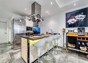 Möblierte Wohnung mit 2+1 Aufenthaltsgenehmigung in der Gegend von Dschikkilli