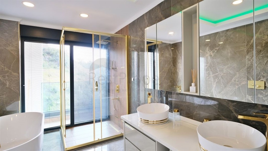 5+1 Luxusvilla mit spektakulärer Aussicht