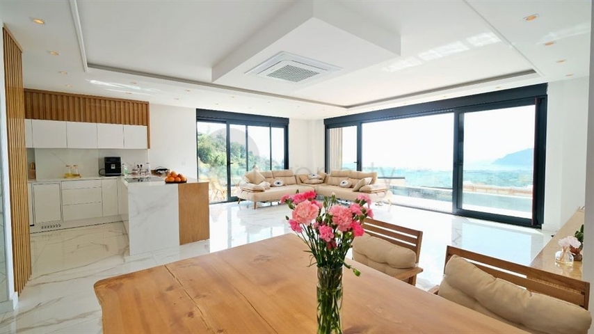 5+1 Luxusvilla mit spektakulärer Aussicht