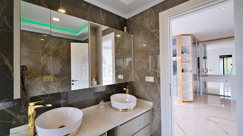 5+1 Luxusvilla mit spektakulärer Aussicht